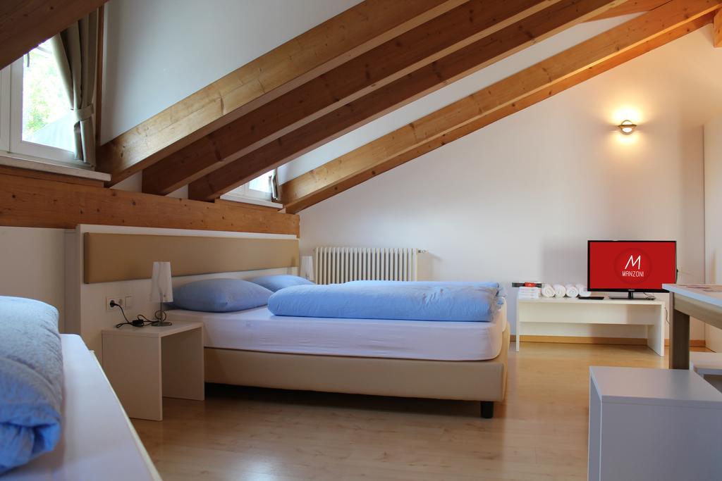 Quadruple Room with Shared Bathroom